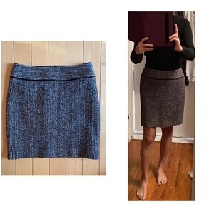 ANN TAYLOR MINI SKIRT.  BLACK/IVORY COLORS.  WOOL/COTTON BLEND.  SZ 2.